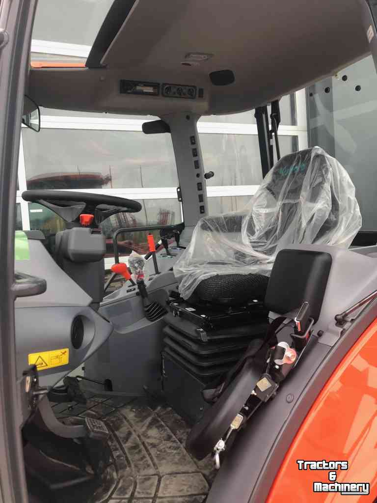 Tractor Kubota M4073DTHQ