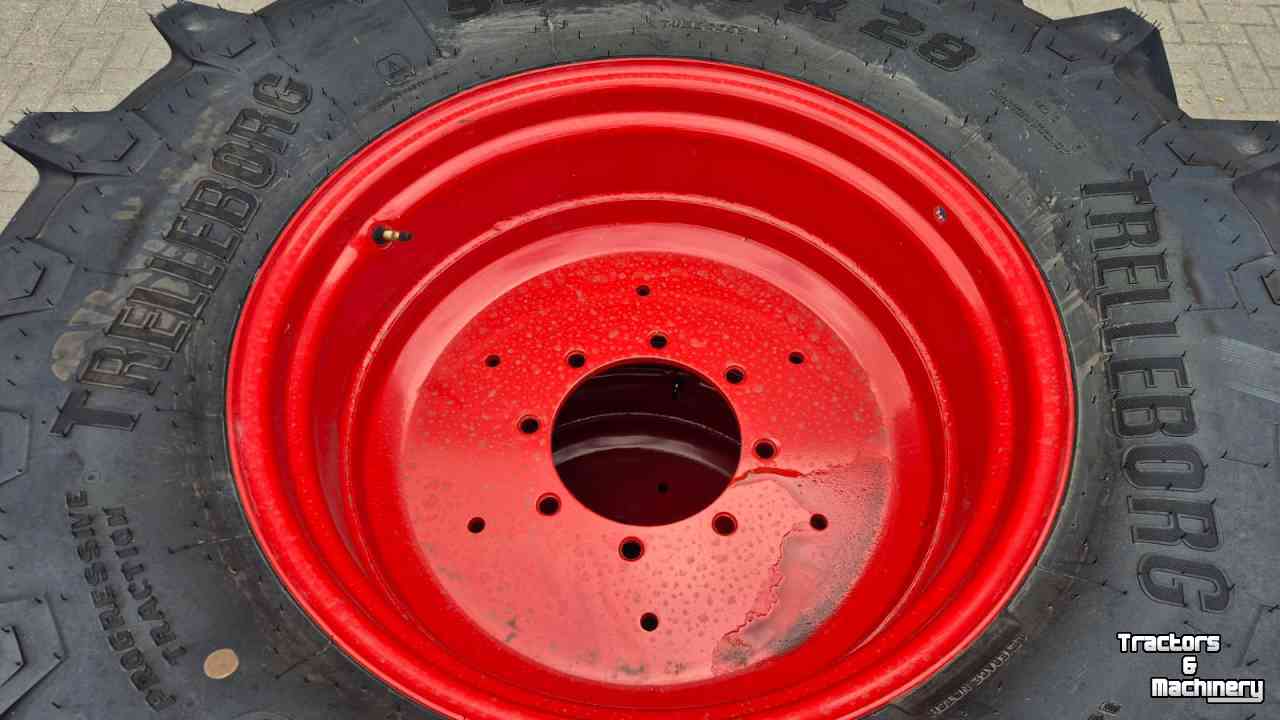 Wheels, Tyres, Rims & Dual spacers Trelleborg 540/65R28 NEW 100% + 650/65R38 NEW 100%