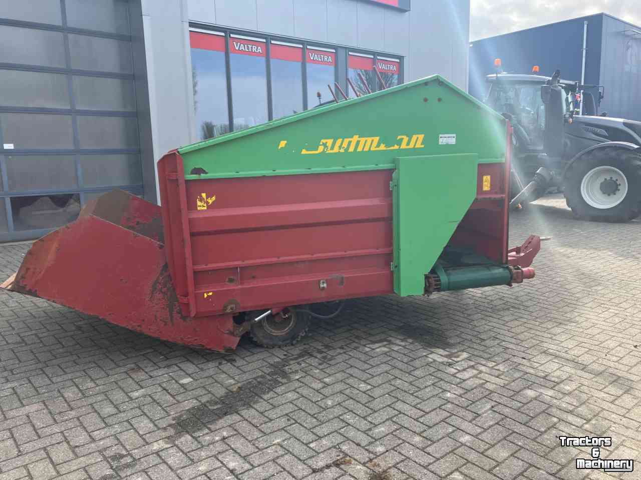 Silage-block distribution wagon Strautmann BVW blokkenwagen