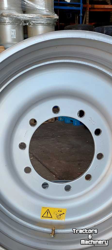 Wheels, Tyres, Rims & Dual spacers  20,00-30,5 ET 0 GKN