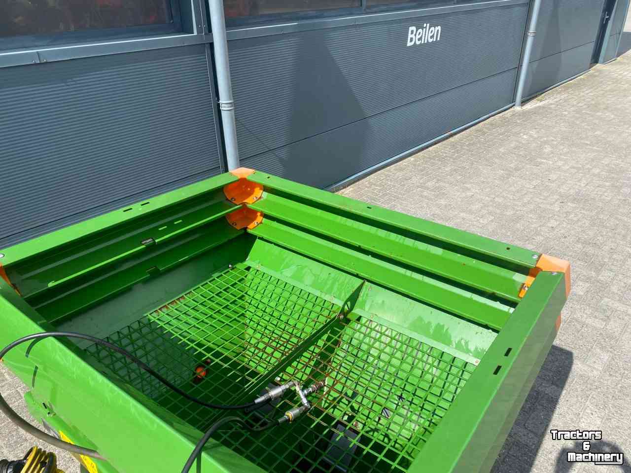 Fertilizer spreader Amazone ZA-X 602 Perfect Kunstmeststrooier