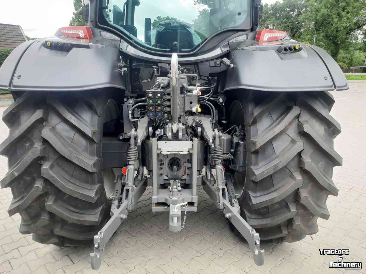 Tractor Valtra N155 Active