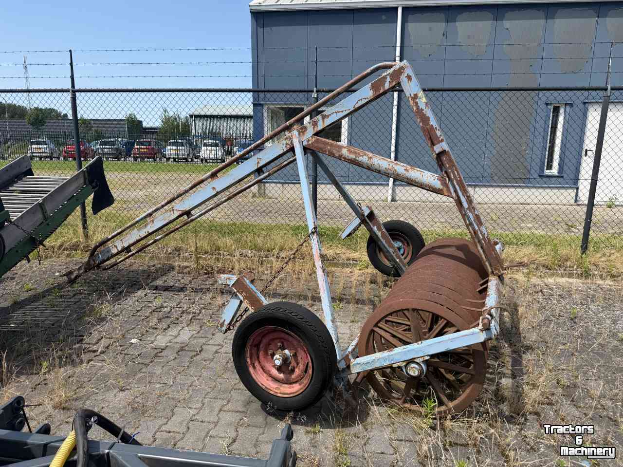 Furrow presses  3 keer