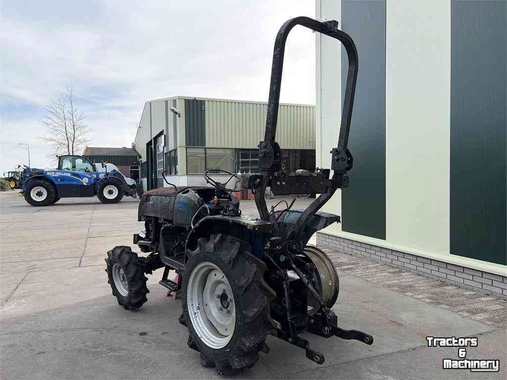 Horticultural Tractors Solis S22 Compacte Tractor / Brandschade