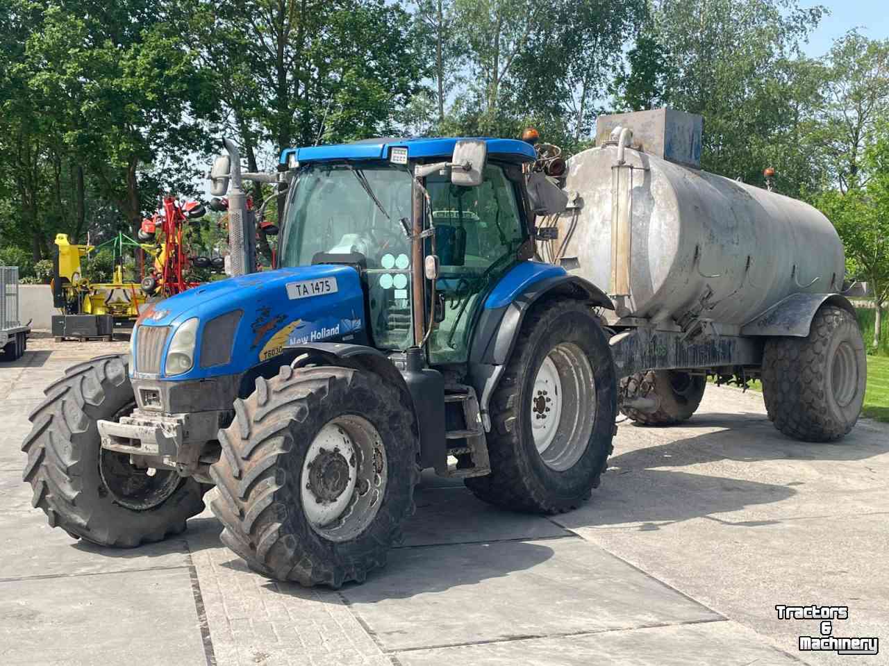 Tractor New Holland newholland t6030 met tank