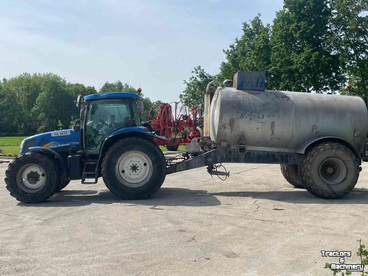 Tractor New Holland newholland t6030 met tank