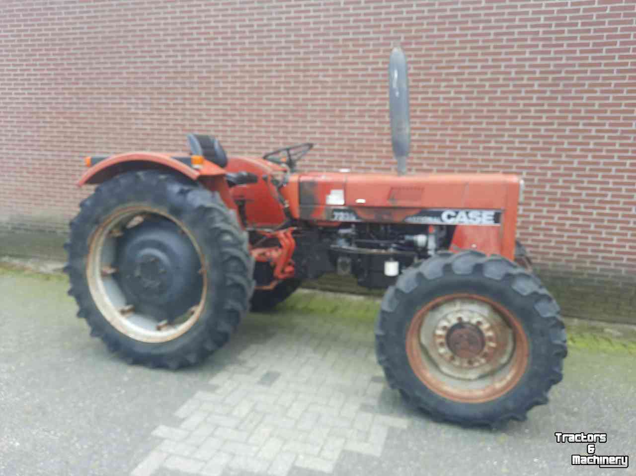 Tractor Case-IH 733 4wd