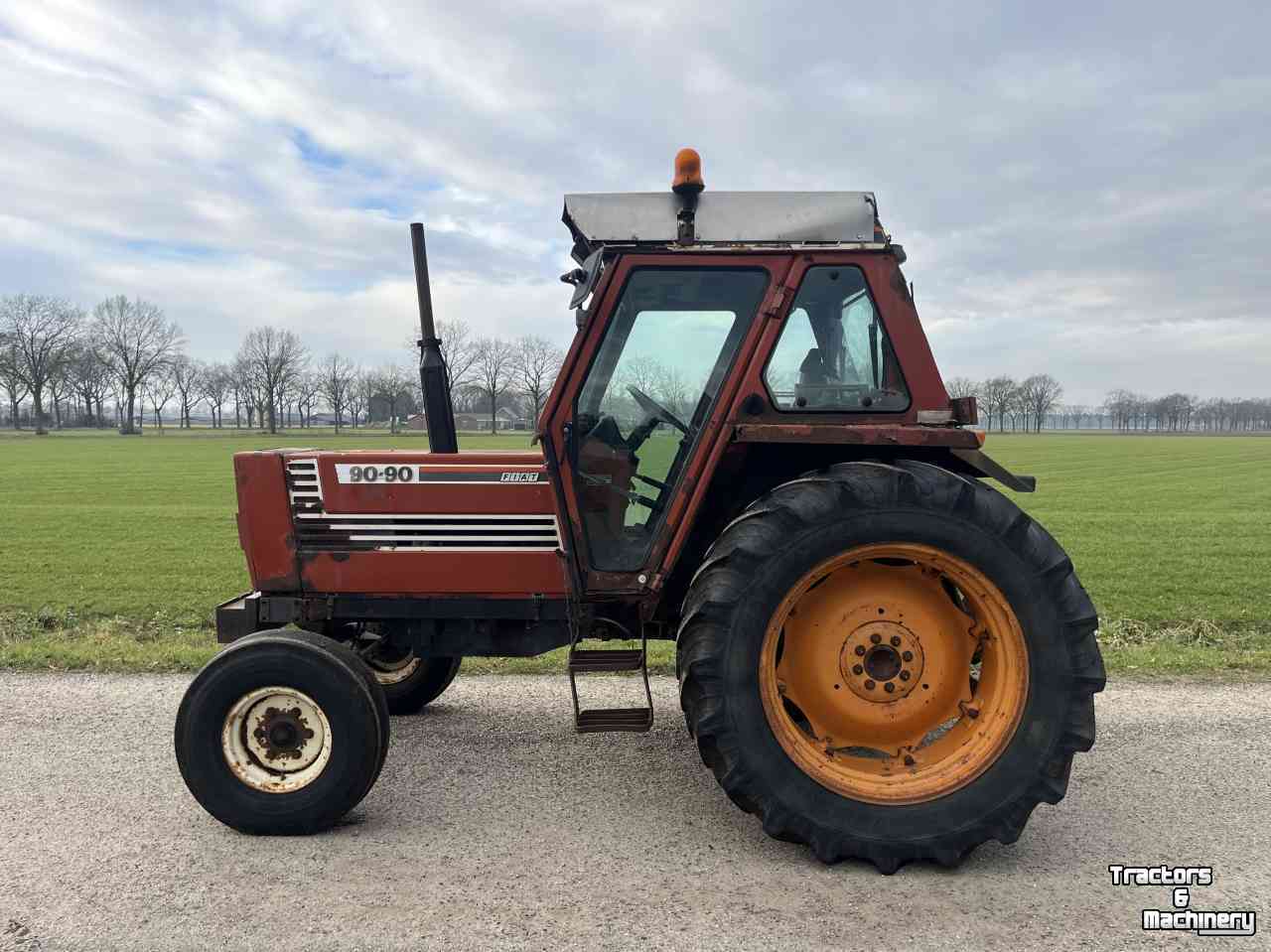 Tractor Fiat 90-90