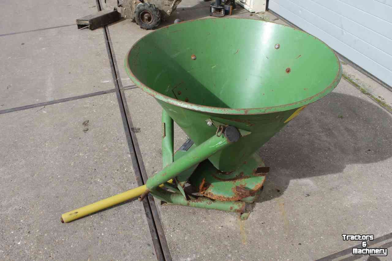 Fertilizer spreader Amazone EK200 kunstmeststrooier zoutstrooier zandstrooier