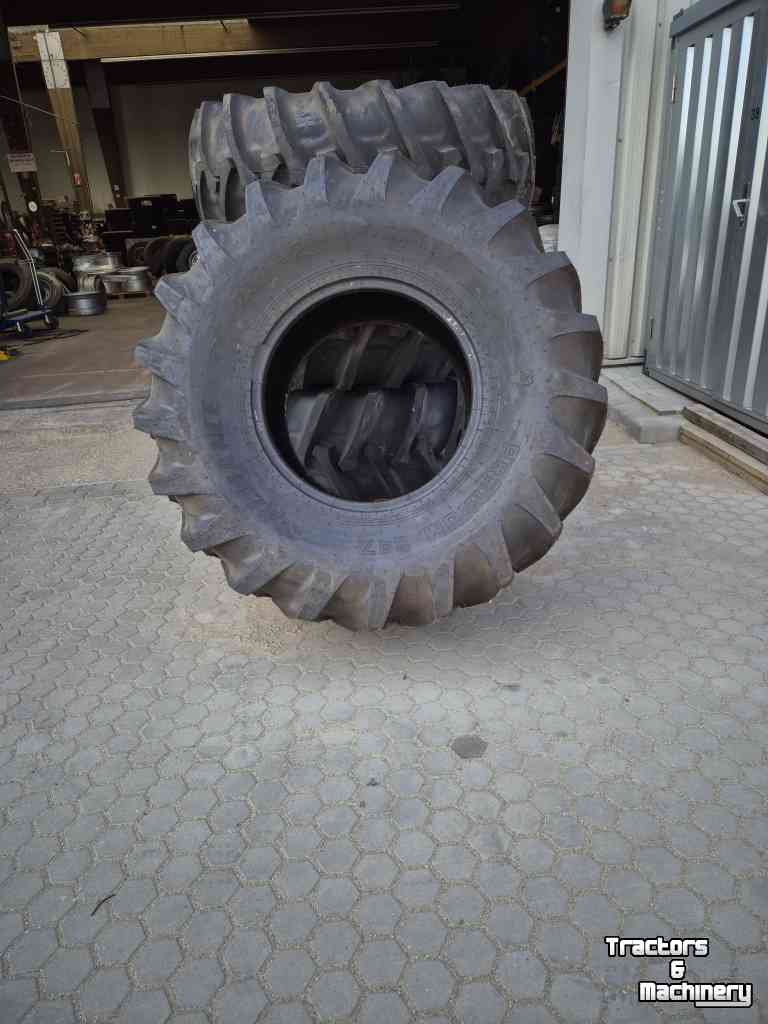 Wheels, Tyres, Rims & Dual spacers Alliance 23.1 - 26 Alliance 347  14ply TT
