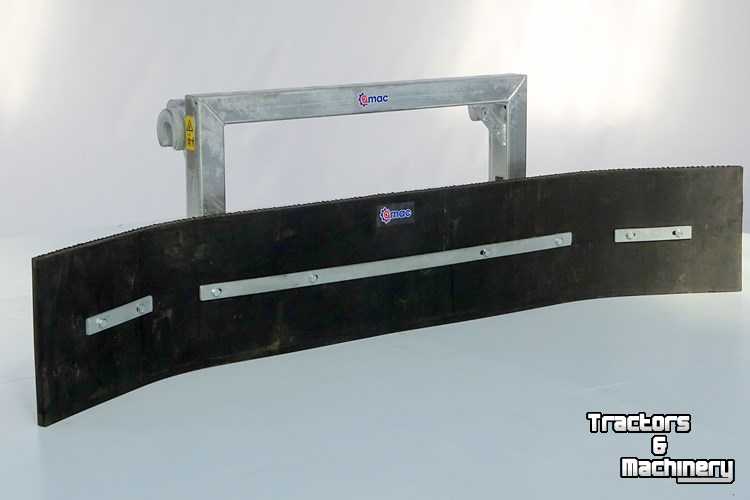 Rubber yard scraper Qmac Slijkschuif aanbouw Merlo