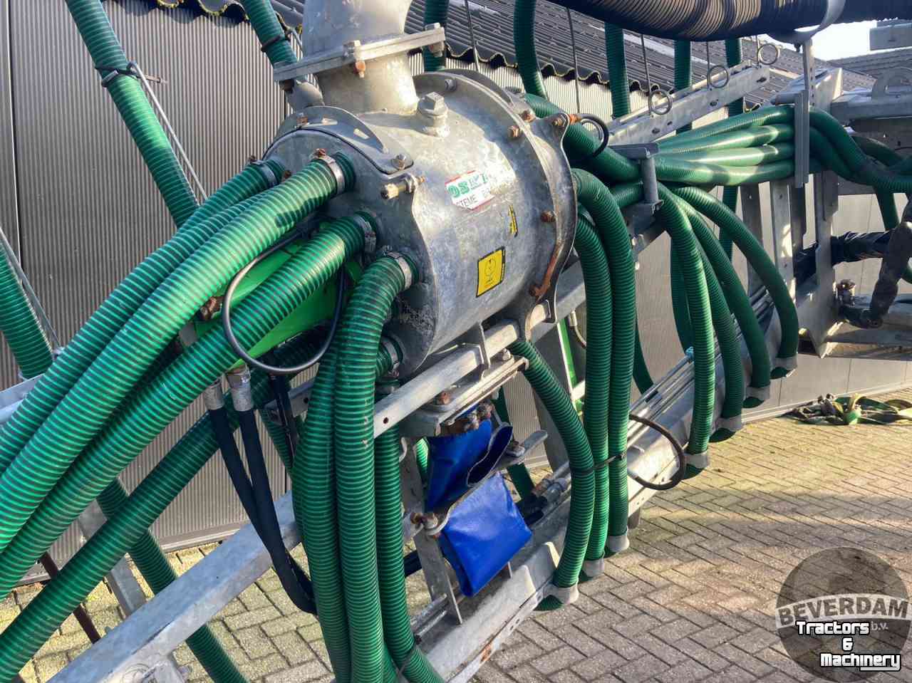 Grassland injector Joskin Penditwist 120/40 RP2