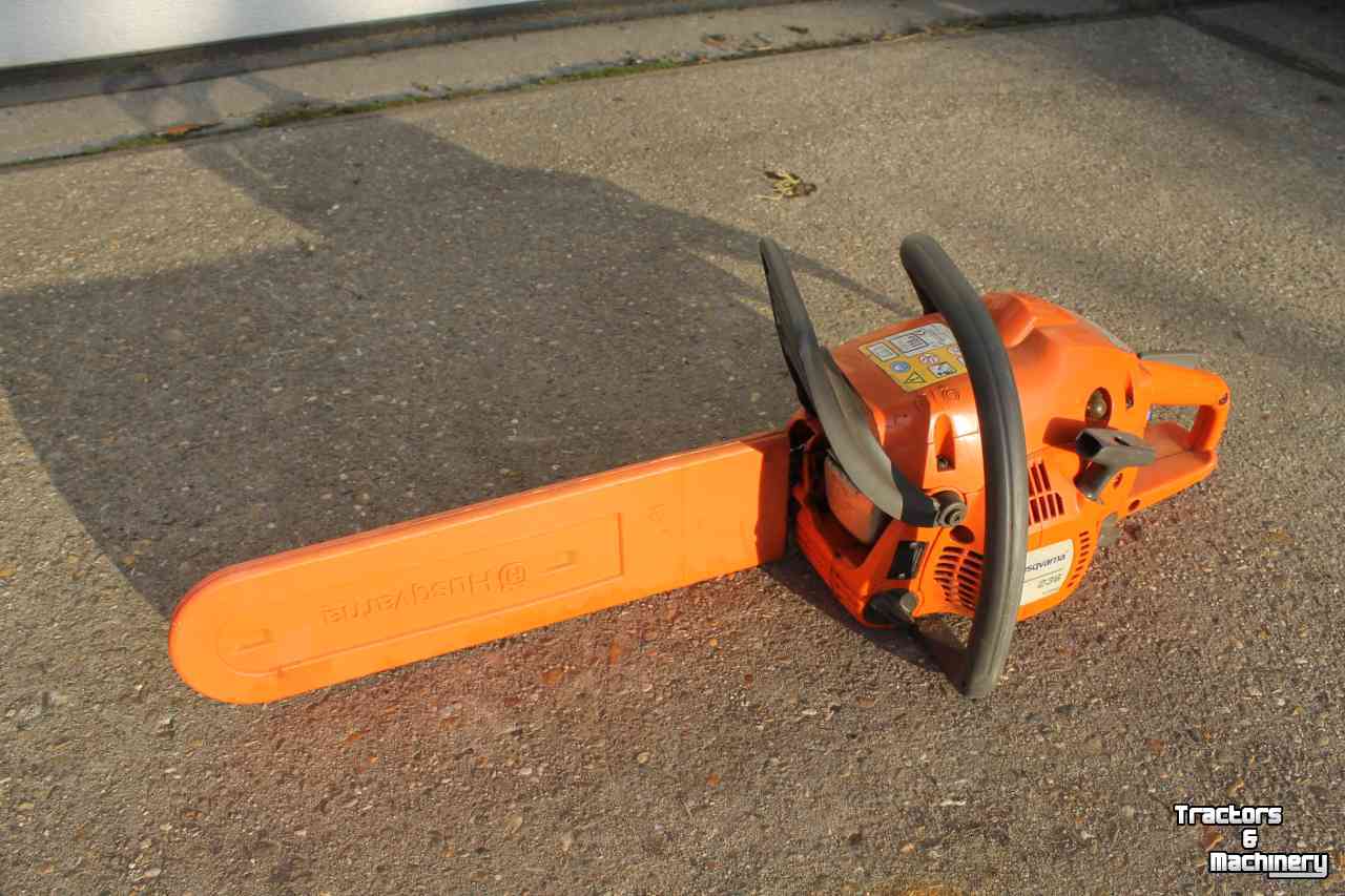 Chain saw Husqvarna 236 kettingzaag motorzaag