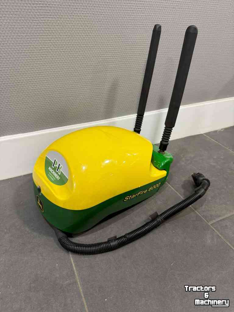 GPS steering systems and attachments John Deere Starfire 6000 SF3/RTK en 4g LTE modem incl 5 jaar M-rtk