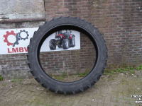 Wheels, Tyres, Rims & Dual spacers Kleber 270/95r48