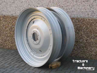 Wheels, Tyres, Rims & Dual spacers Case-IH W10x54 verstelbaar 280/335 10gaats