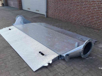 Other earthmoving and heavy equipment and accessories  Leidingdrempel / road ramp