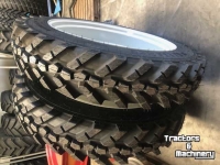 Wheels, Tyres, Rims & Dual spacers Alliance 270/95 R54 VF banden op velg