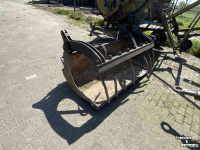 Front-end loader bucket / Front loader bucket  Knijpbak