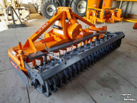 Rotary Harrow Falc Kratos 3000 rotorkopeg met grote pakkerrol