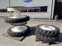 Wheels, Tyres, Rims & Dual spacers BKT 320/85R36 + 300/95R52