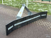 Rubber yard scraper  RUBBERSCHUIF 2.70 M CAT. II + LEPELINSTEEK