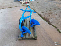Ploughs  2 schaar rondgaande ploeg