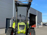 Tractor Claas Axos 340 tractor met Stoll voorlader