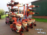 Seed drill Becker 8 rijige maiszaaier