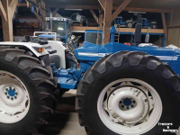 Tractor County 1124