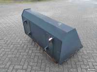 Front-end loader  Volumebak 150 cm   euro aansluiting
