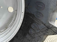 Wheels, Tyres, Rims & Dual spacers BKT Set BKT banden op velgen 600/65x38