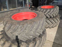 Wheels, Tyres, Rims & Dual spacers Trelleborg 750/70R44 en 650/60R38