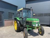 Tractor John Deere 1130 met voorlader en 1040 - beide 2wd en kenteken fendt ford international