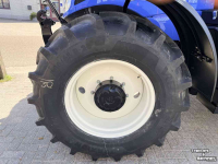 Tractor New Holland T6.145 Auto Command Stage V Tractor