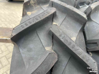 Wheels, Tyres, Rims & Dual spacers Trelleborg 250/80-18 nieuw uit vooraad leverbaar