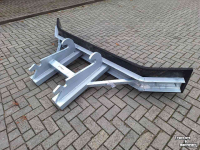 Rubber yard scraper  Heavy-Duty CW30 rubberschuif 255 cm / modderschuif / wegenschuif