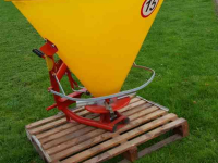 Fertilizer spreader  Jarmet kunstmeststrooiers 200ltr , 300 ltr,& 400 Zowel gedragen als getrokken uitvoeringen !!!