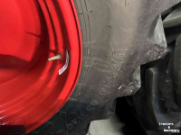 Wheels, Tyres, Rims & Dual spacers BKT Set VF 650/65R42 BKT met VF 540/65R30  op velg