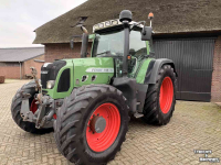 Tractor Fendt 718 com 3