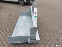Tractor tipping boxes Boxer TB180