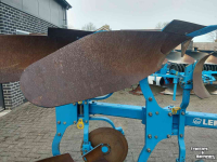 Ploughs Lemken Juwel 7 4 schaar ploeg met vorenpakker