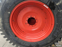 Wheels, Tyres, Rims & Dual spacers Michelin Michelin Roadbib 650/65R42 en 540/65R30. Passend op oa Fendt 700 serie