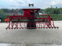 Seed drill Lely Polymat Pneumatische zaaimachine