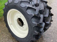 Wheels, Tyres, Rims & Dual spacers International Case-IH set wielen nieuw BKT 280/85R24