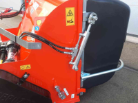 Spike roller Kubota Koala 1200 klepelmaaier- vertikuteermachine   verticuteer peruzzo- kubota