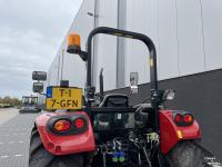 Tractor Case-IH Farmall 75A Rops