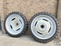 Wheels, Tyres, Rims & Dual spacers Kleber 270/95R54 80%