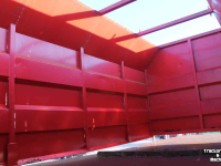 Woodchip trailer VGM Houtsnipperopbouw voor VGM Whitney ZK10 kipper kipwagen