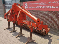 Deep subsoiler Kuhn Cultisoil DC 301 Diepwoeler